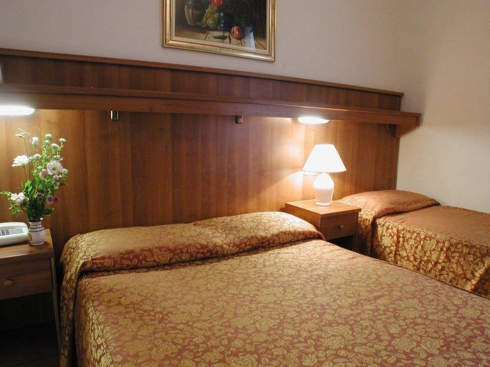 Altavilla Hotel 2*